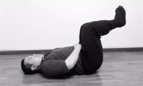 神奇的 “ 抬脚功 ”，抬的越久，身体越好，也越长寿